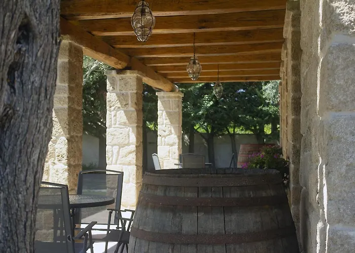 Casal Lluent Bed & Breakfast